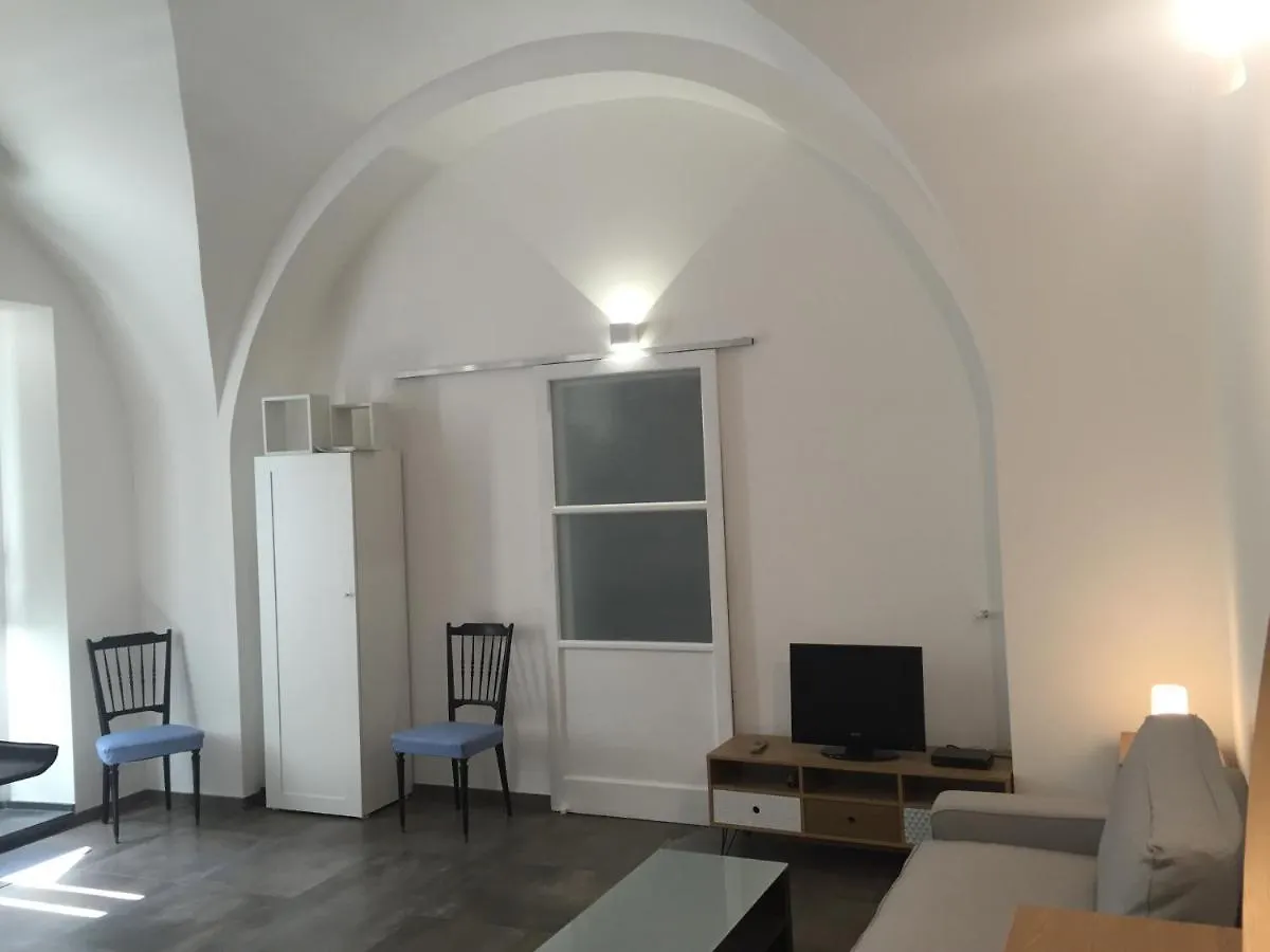 Appartamento Zziny House Aeroporto di Catania Fontana Rossa 0*,  Italia