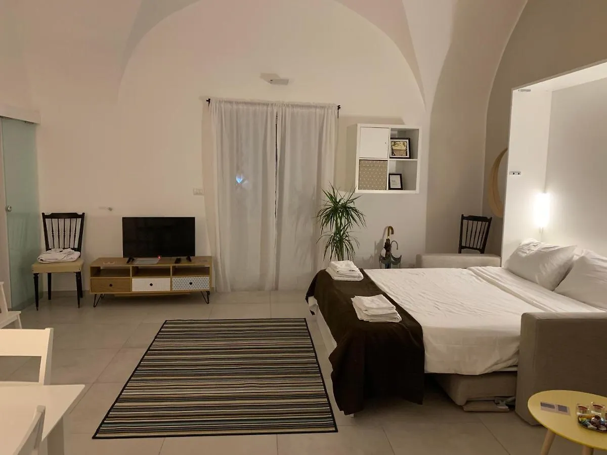 Appartamento Zziny House Aeroporto di Catania Fontana Rossa 0*,